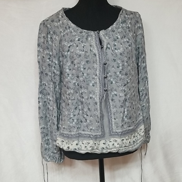 Lucky Brand Tops - ❤Lucky Brand Women's Medium Gray and White Blouse